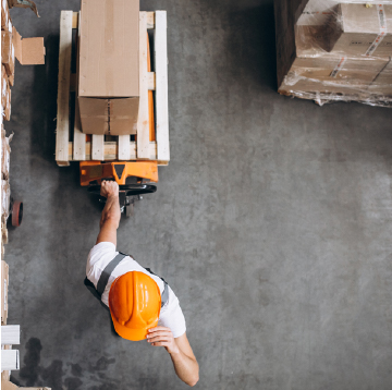 Contamos con </br><b>MÁS DE 4,000 M<sup>2</sup></b></br> para almacenamiento